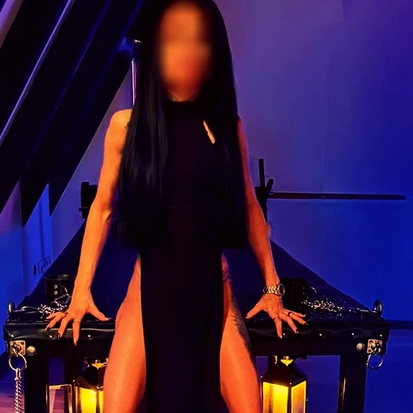 Molly, 33
